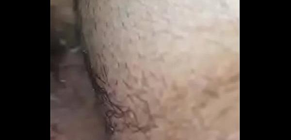 Menino levando vara de velho safado